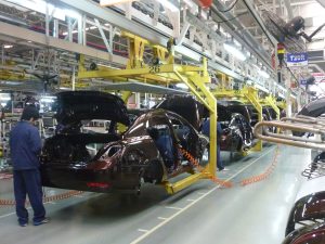 Geely_assembly_line_in_Beilun,_Ningbo